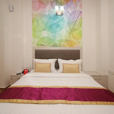 Hotel Nanak Residency Нью-Дели Экстерьер фото