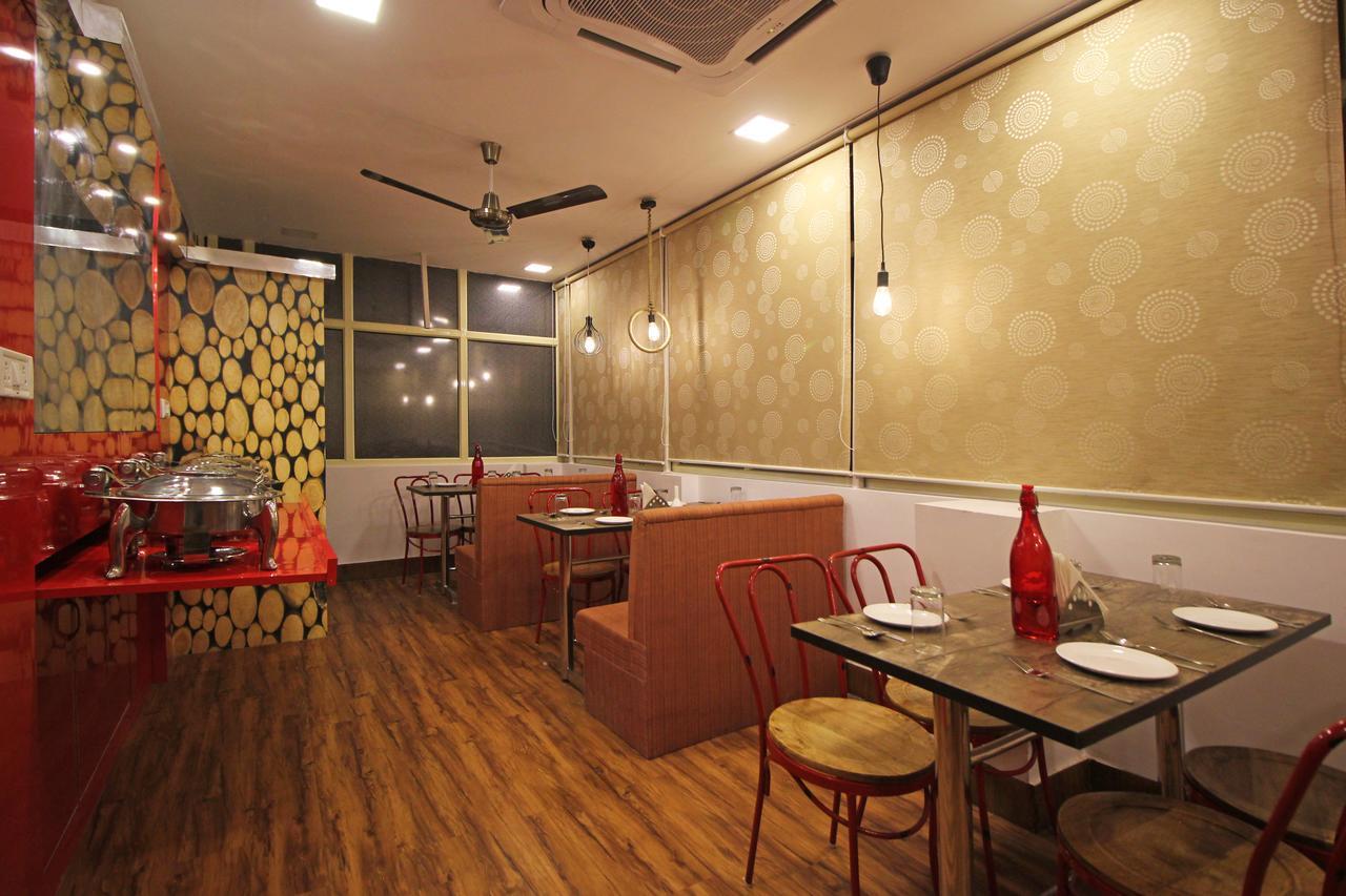 Hotel Nanak Residency Нью-Дели Экстерьер фото