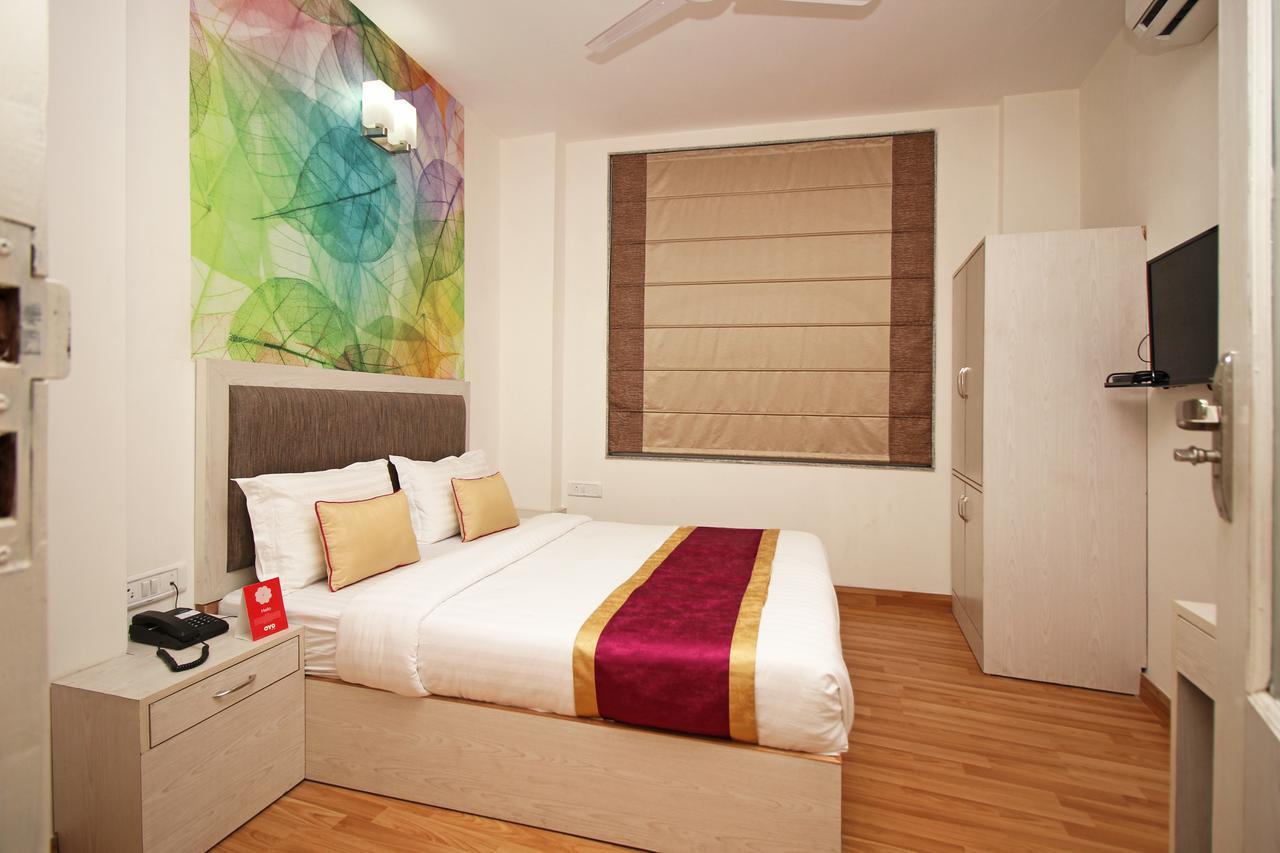 Hotel Nanak Residency Нью-Дели Экстерьер фото
