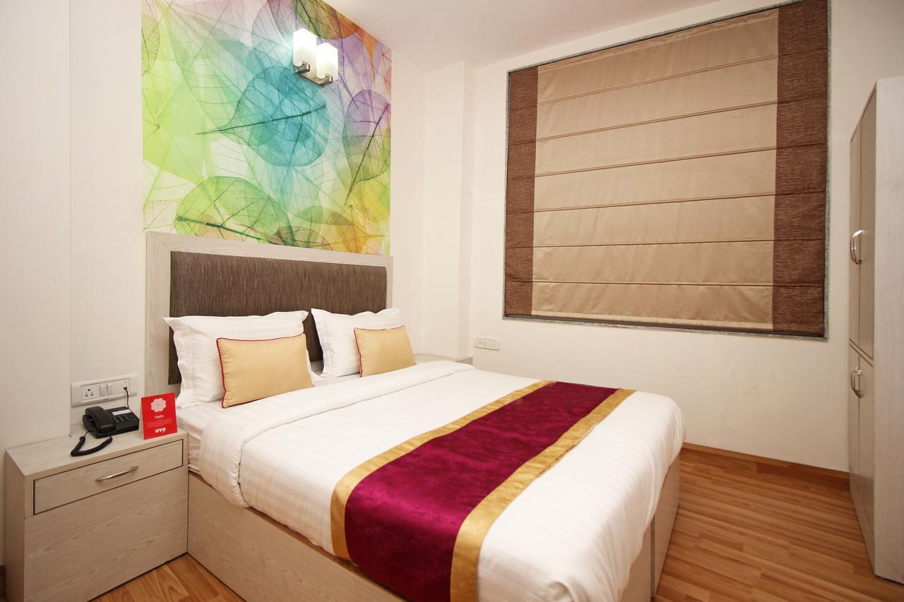 Hotel Nanak Residency Нью-Дели Экстерьер фото
