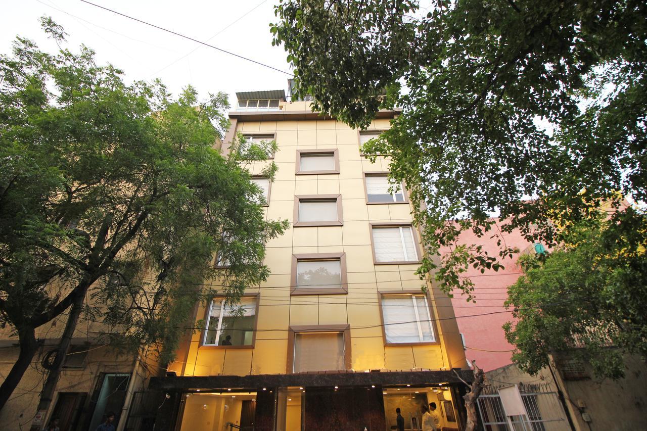 Hotel Nanak Residency Нью-Дели Экстерьер фото